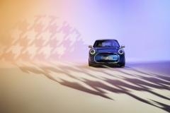 P90518443_highRes_mini-cooper-se-09-20