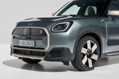 P90518546_highRes_mini-countryman-se-a