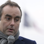 Quand la crise politique flirte avec l’effondrement : la dégringolade du CAC 40 après la démission du Premier ministre